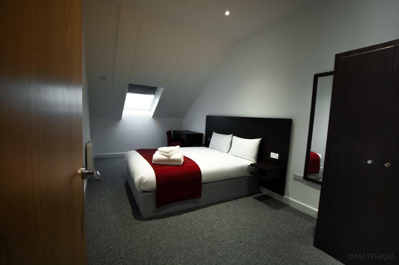 Somerville Apartments London Heathrow Hillingdon Bagian luar foto