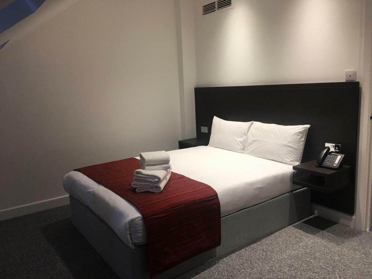 Somerville Apartments London Heathrow Hillingdon Bagian luar foto